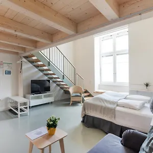 Vorgarten - Central, New And Stylish For Your Comfortable In , Вена Австрия