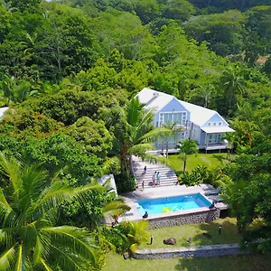 Red Coconut Self-catering , Baie Lazare (Mahe) Сейшельские острова