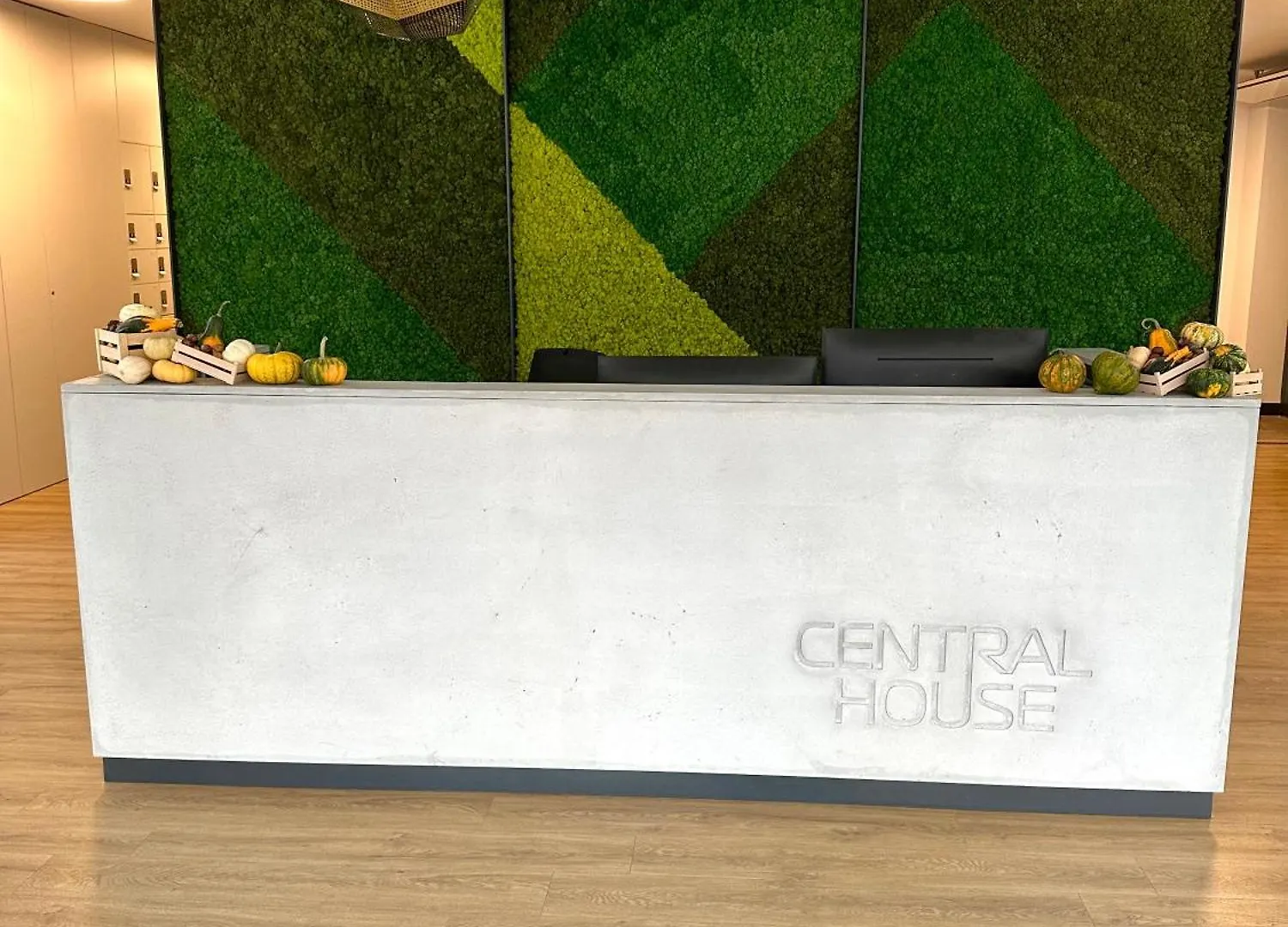 Central House Apartments Warsaw Poland